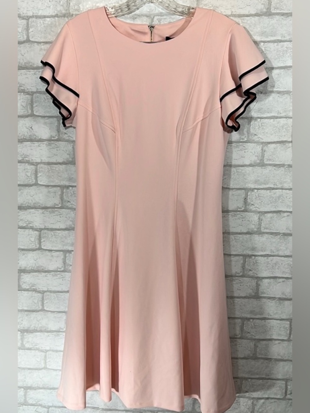 Tommy Hilfiger Pale Pink Fit-and-Flare Dress with Black Trim - Picture 4 of 4